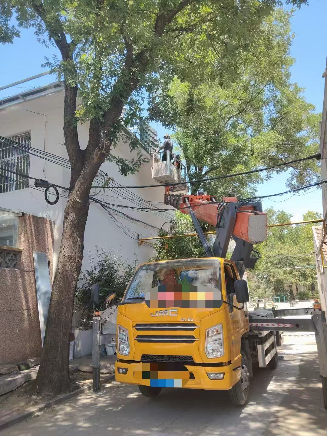 北戴河区高空作业车能吊装重物吗？最大承载多少公斤？